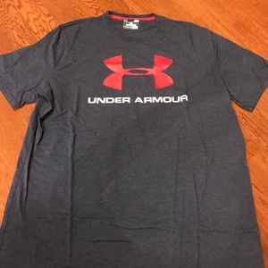 Under Armour T-shirt